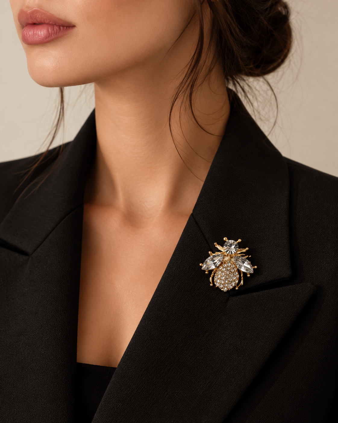 Champagne Problems Crystal Wing Bee Brooch – Gold-Tone Alloy Lapel Pin