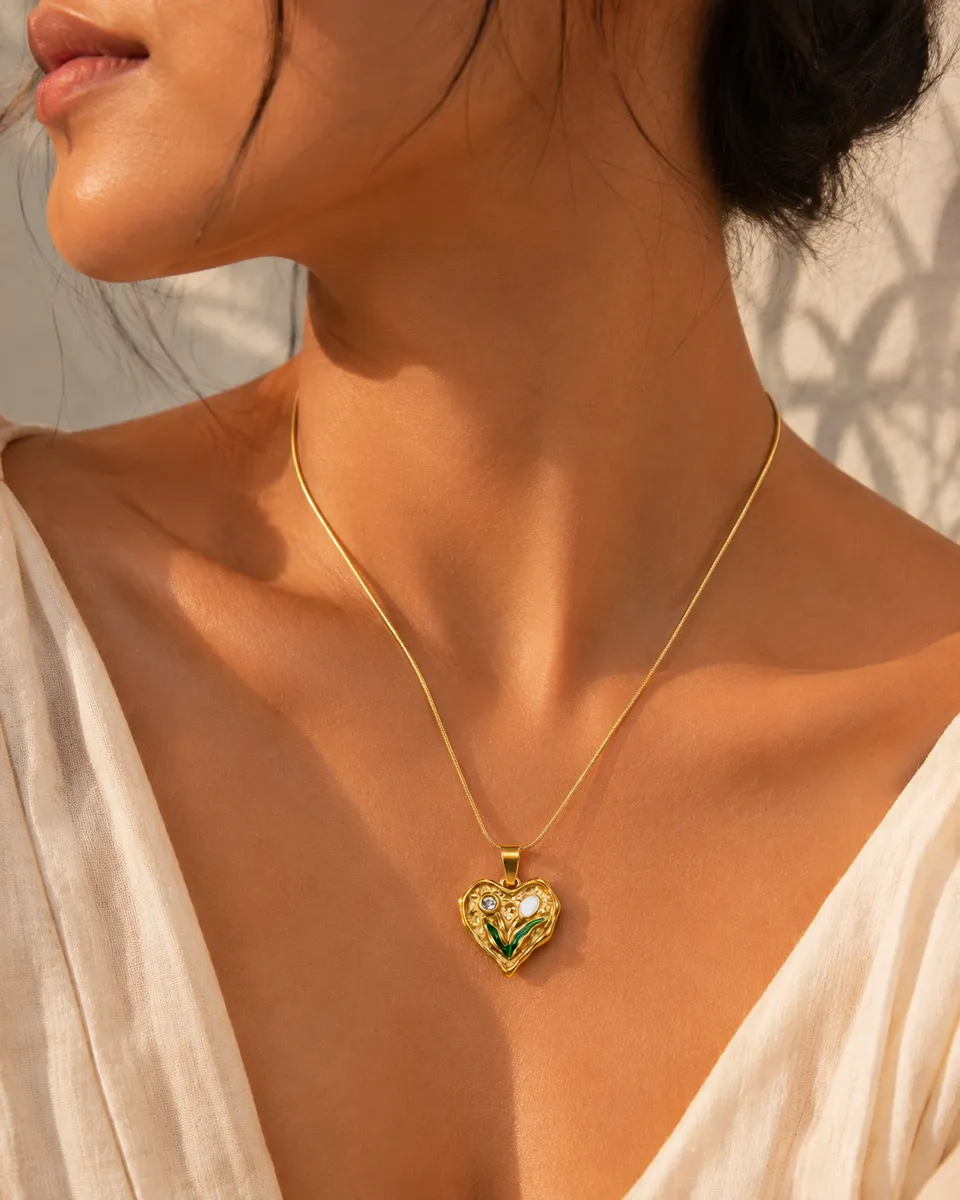 Soft Launch Lily Heart Snake Chain Necklace – 304 Stainless Steel Pendant & Chain | PVD Coated