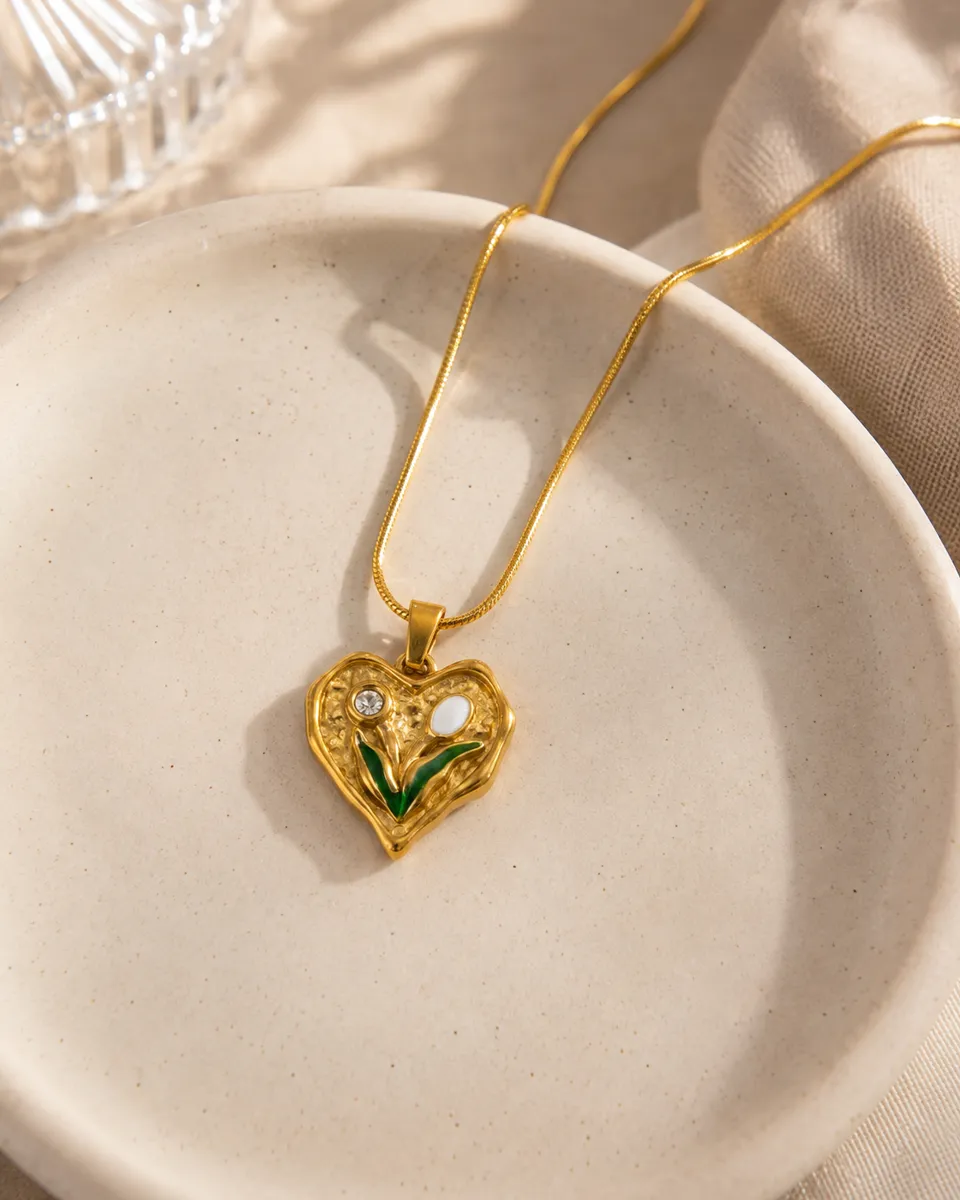 Soft Launch Lily Heart Snake Chain Necklace – 304 Stainless Steel Pendant & Chain | PVD Coated