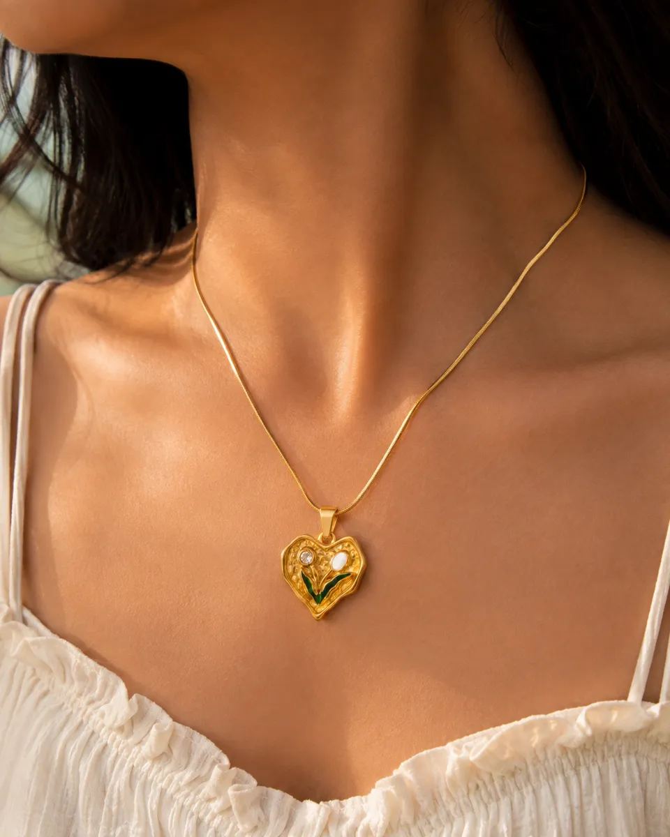 Soft Launch Lily Heart Snake Chain Necklace – 304 Stainless Steel Pendant & Chain | PVD Coated