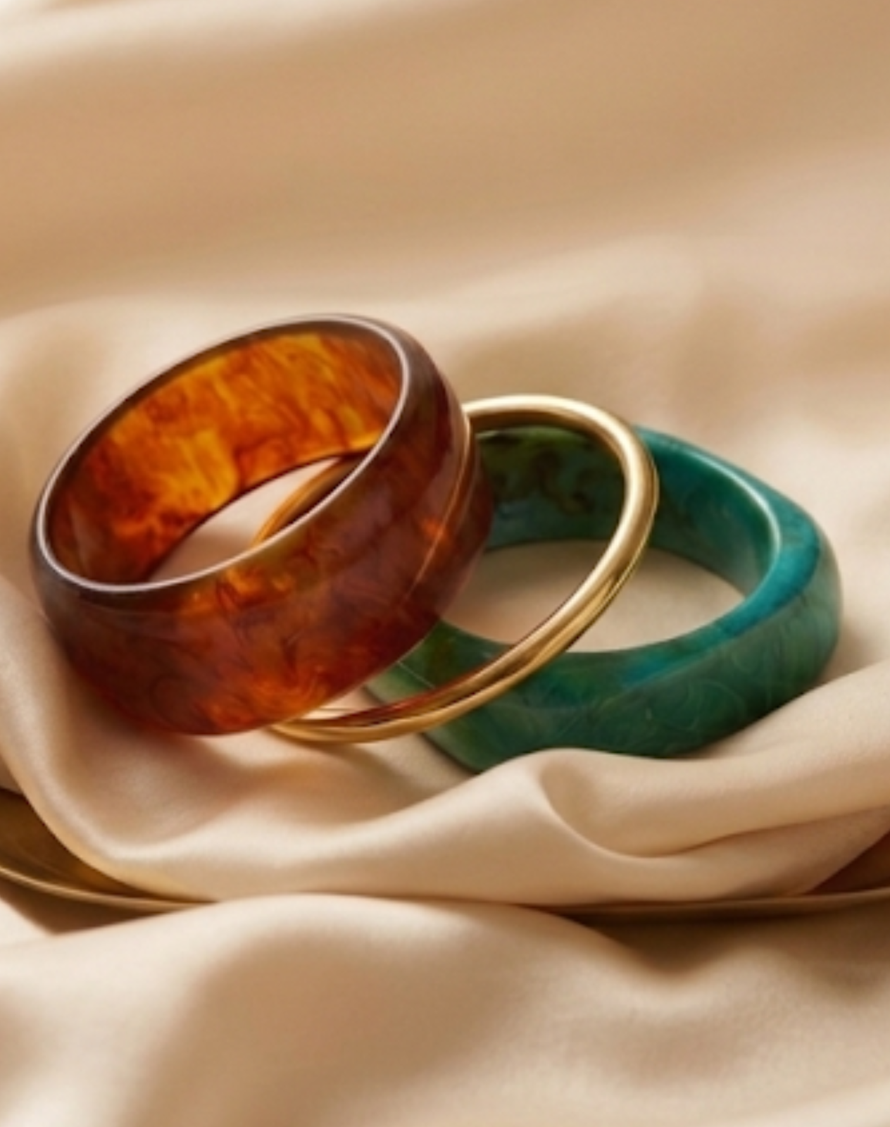 Laguna Beach Editorial Resin Bangle Set