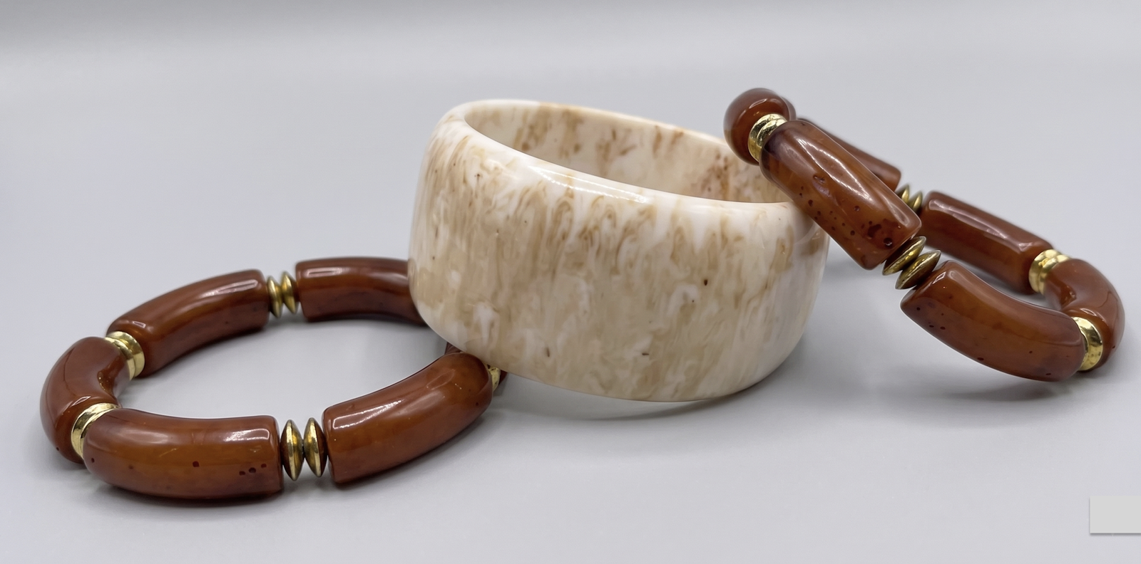 Cozy Knit Ribbed Resin Bangle Set