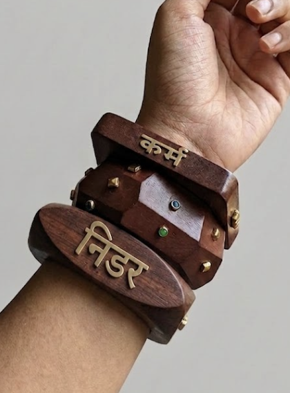 That Girl Aesthetic! Faceted Wooden Bangle Set